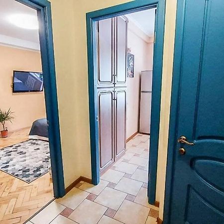 Ferienwohnung Cozy Flat Kiew Exterior foto