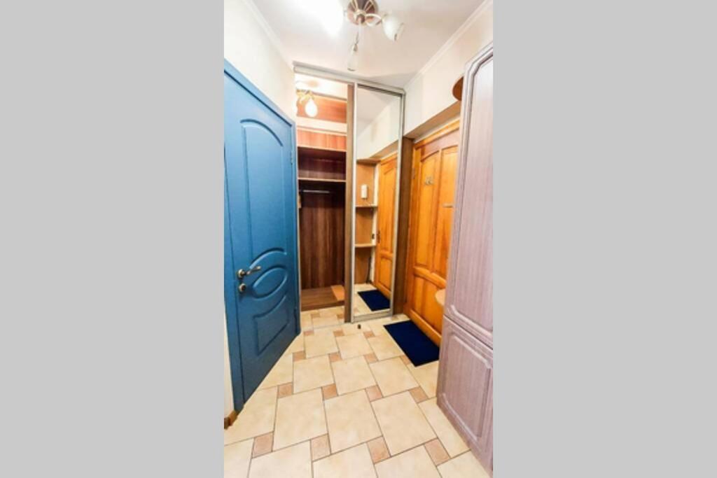 Ferienwohnung Cozy Flat Kiew Exterior foto